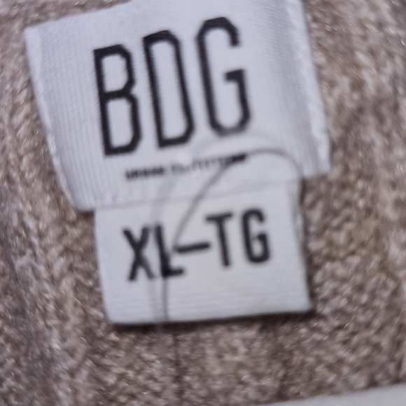 Urban Outfitters BDG Cropped Jumper - Picture 2 of 5